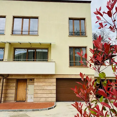 Luxury Park فيلة ساندانسكي